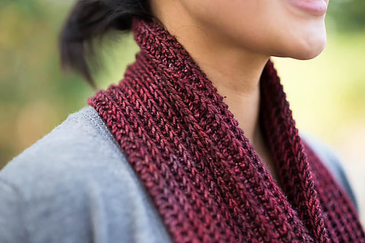 SweetGeorgia Pattern - Barbara Cowl