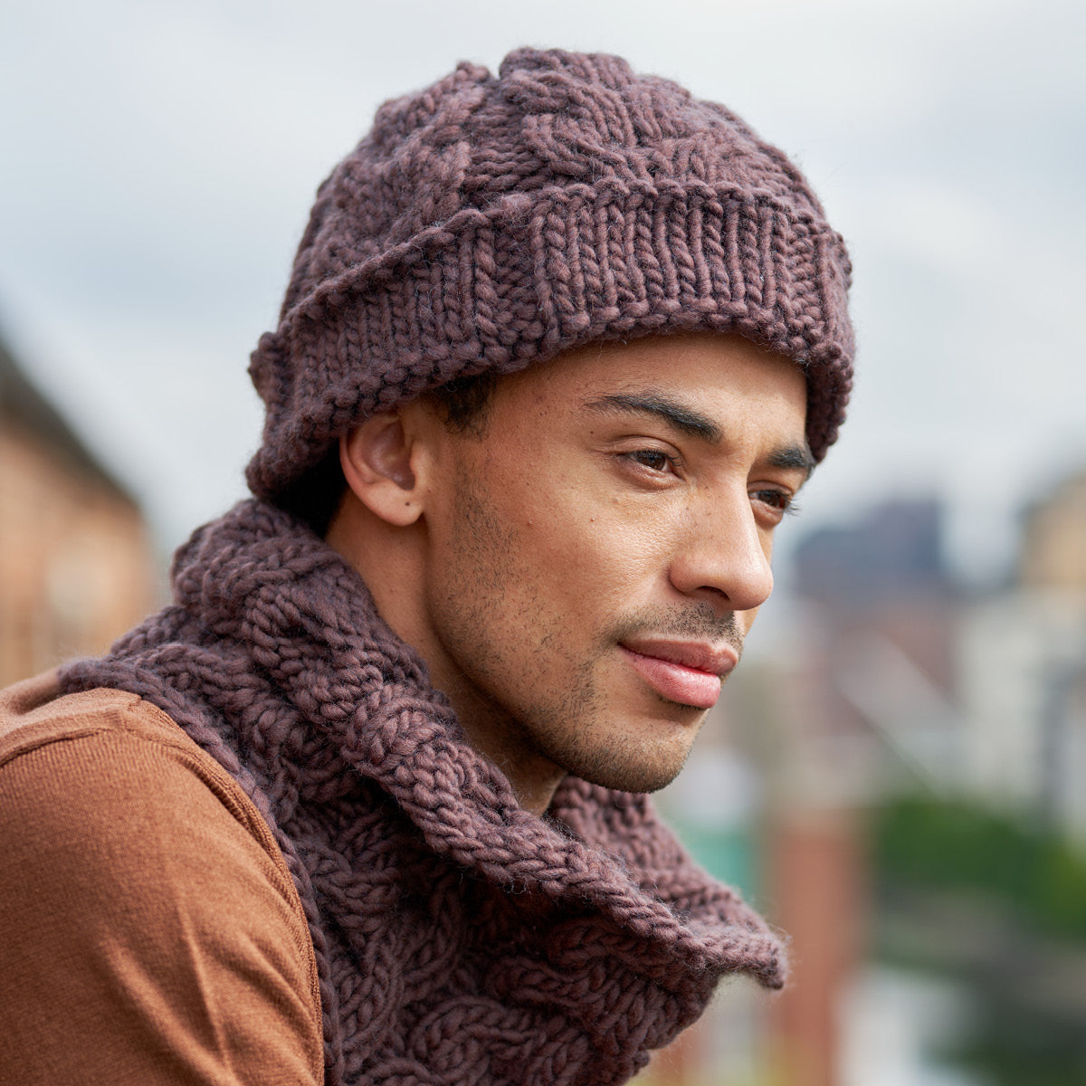 West Yorkshire Spinners Pattern - Rei Cabled Accessory Set