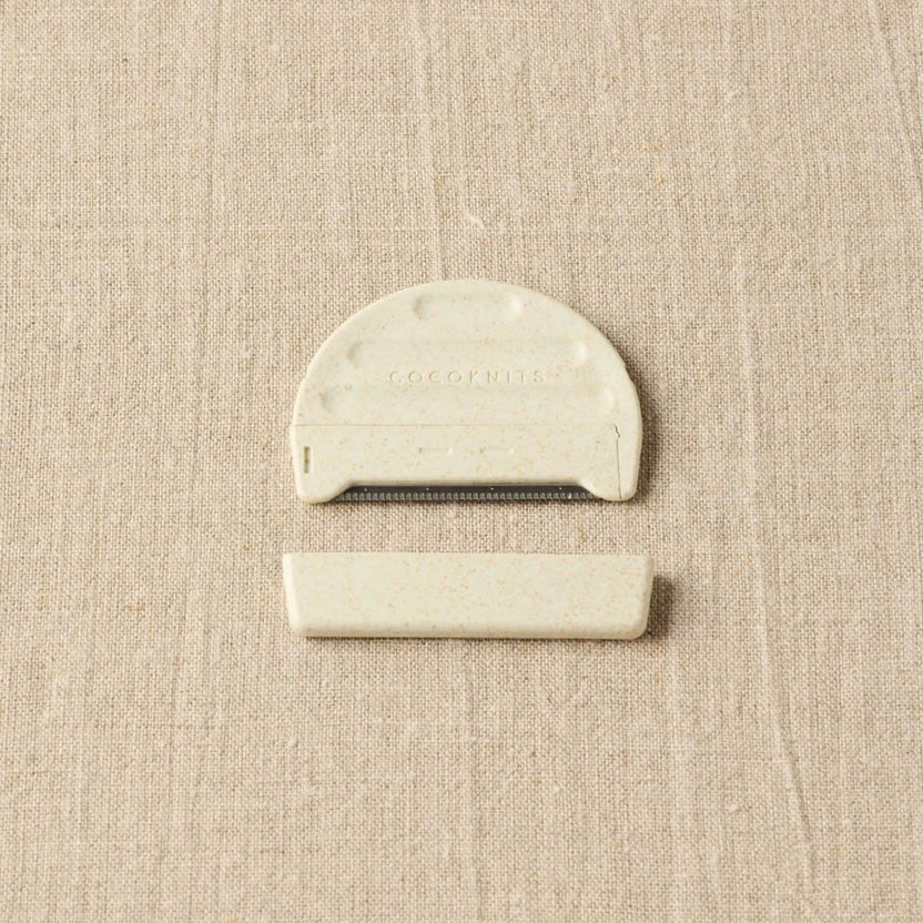 CocoKnits Fuzz Off Comb II