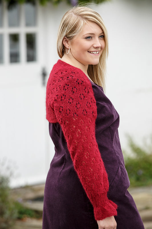 Fyberspates Pattern - Aowena Shrug by Vladimira Ilkovicova