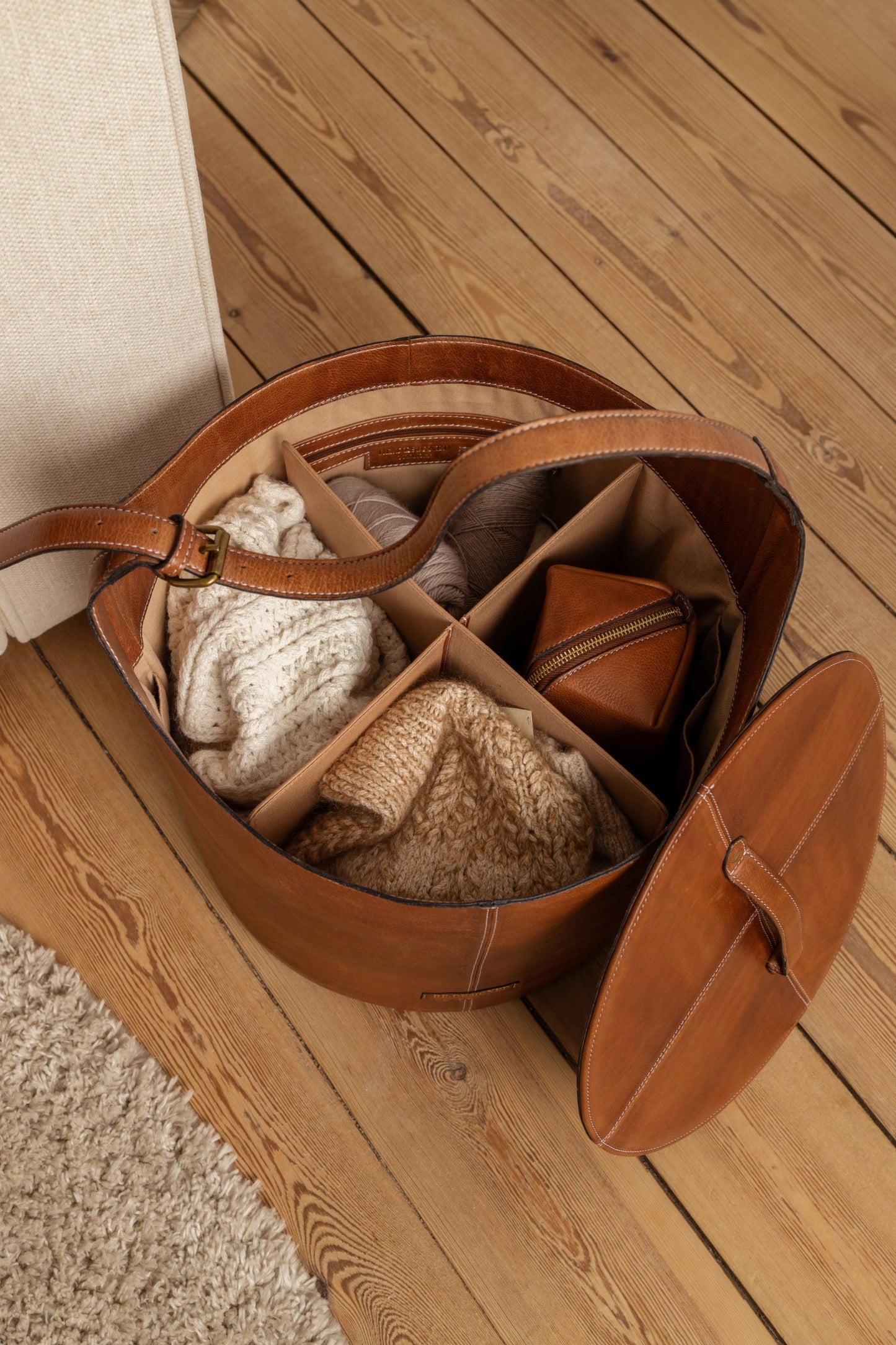 RE:DESIGNED Project 51 - Lid & Divider for Project 27 Bucket Bag