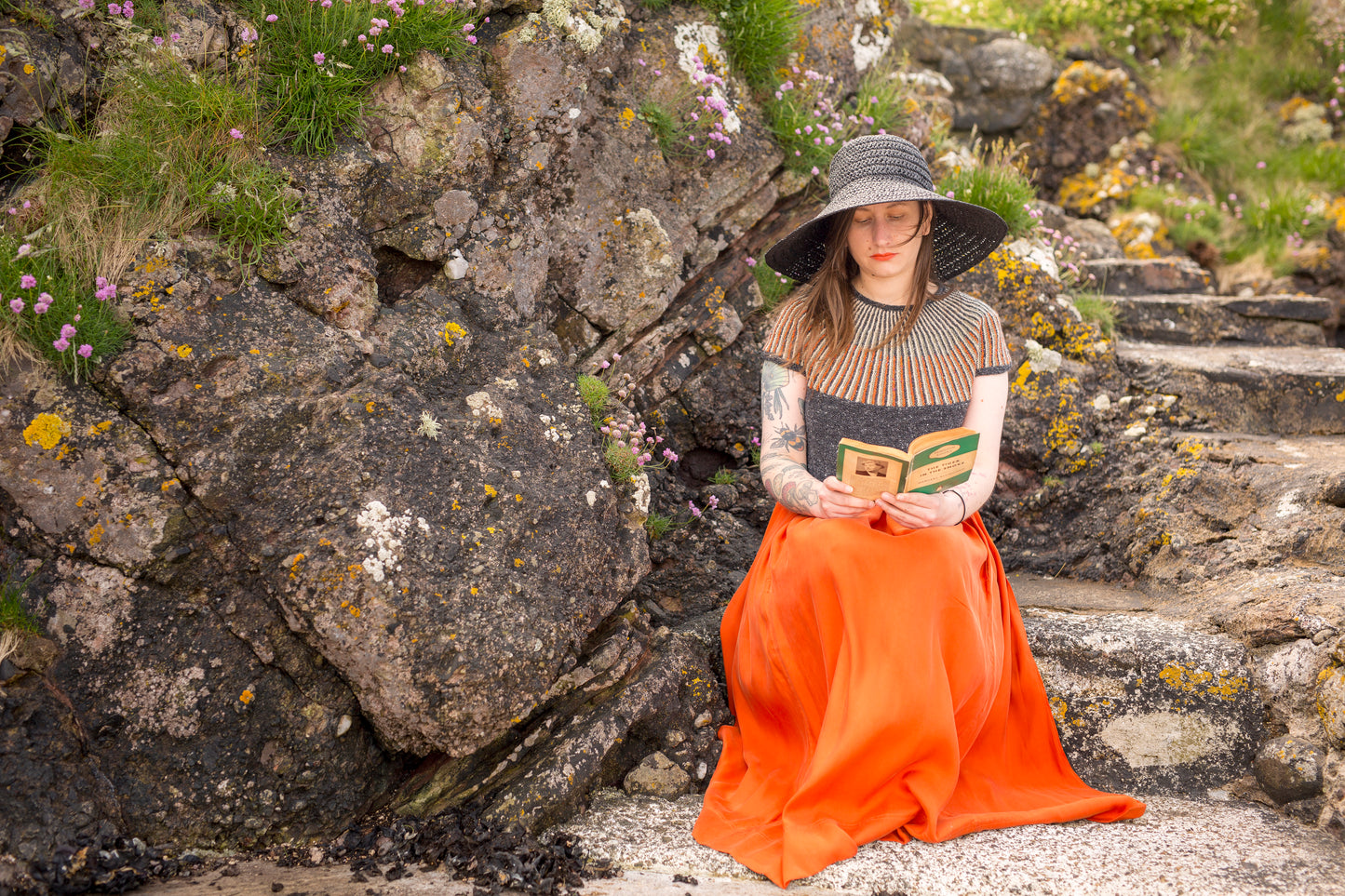 Margery Allinghams' Mysterious Knits